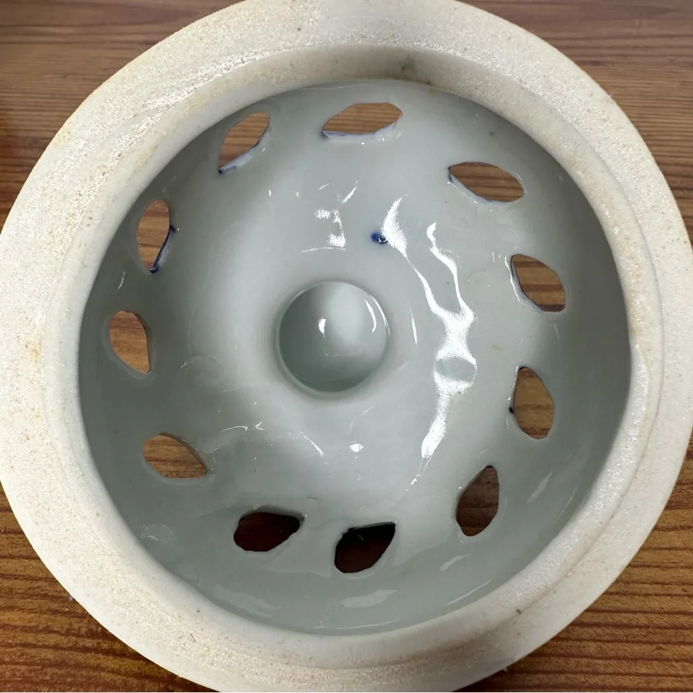 Three Hands Corp Blue White Candle Holder Round Votive W/ Lid Tea Light Floral
